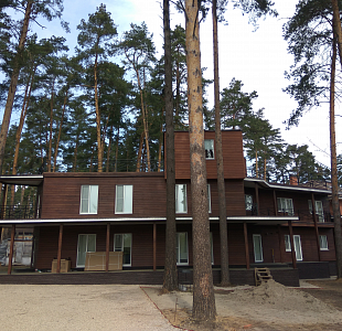 Трехэтажная гостиница из СИП панелей, построенная компанией ВИРМАК в Московской области